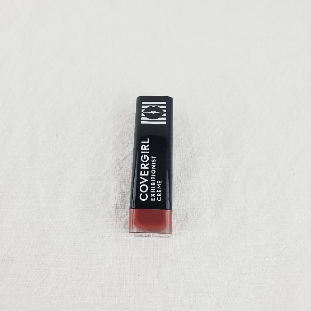 LAST ONE 🔥COVERGIRL EXHIBITIONIST cream lipstick